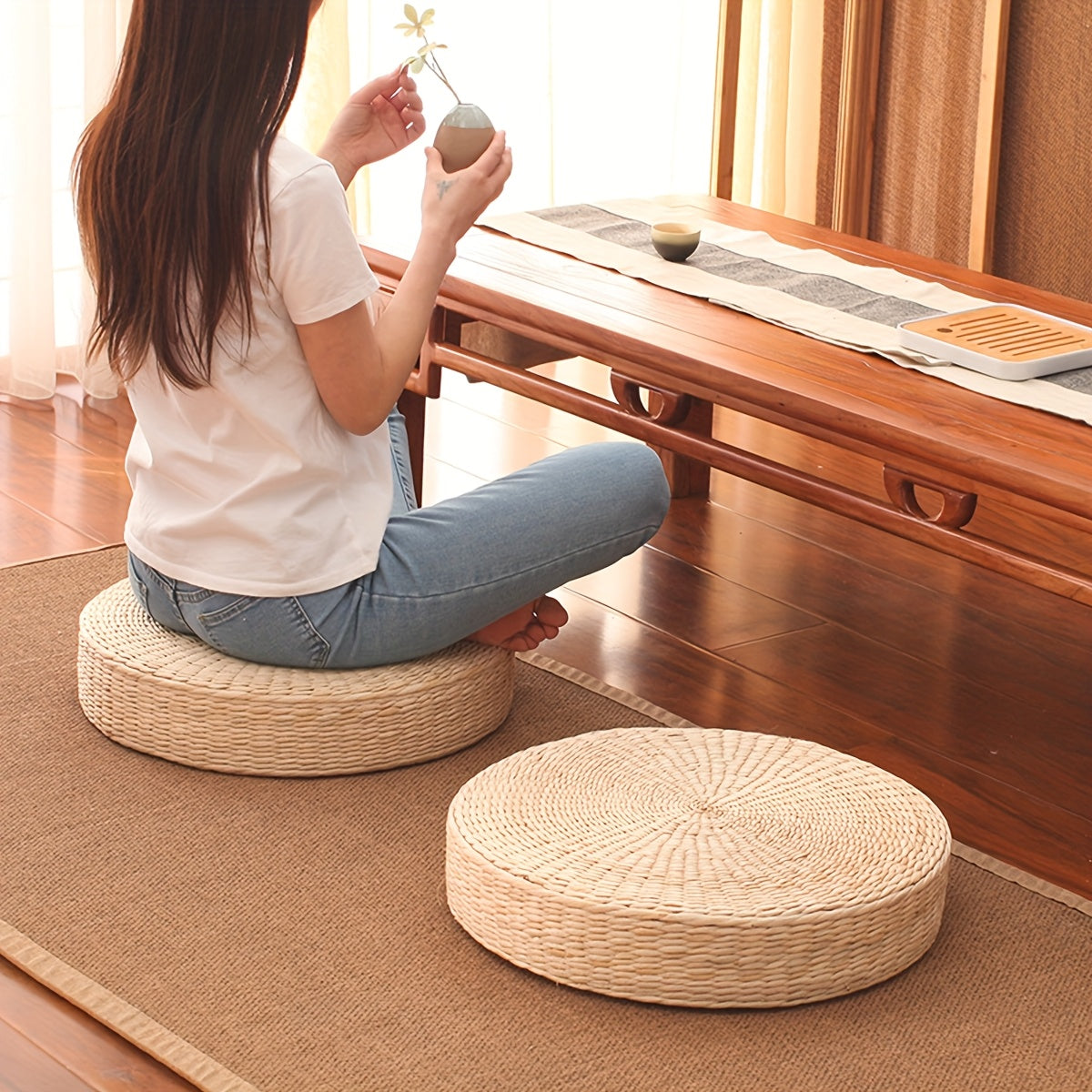 Round Handwoven Straw Floor Cushion, Japanese Tatami Pillow for Yoga, Meditation And Home Seating